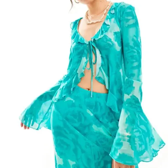 NWT Something New X Cenit Nadir Aqua Sheer Rose Detail Tie Front Ruffle Top Sz M - Picture 1 of 7